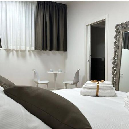 Cola Di Rienzo 243 Relais-B Villa Rome Bagian luar foto