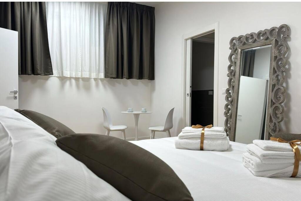 Cola Di Rienzo 243 Relais-B Villa Rome Bagian luar foto